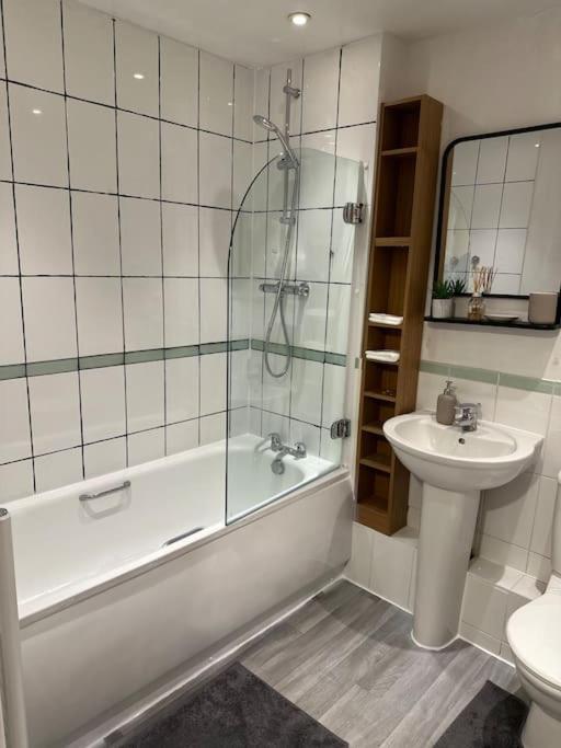 Entire Flat In Ealing Lejlighed London Eksteriør billede